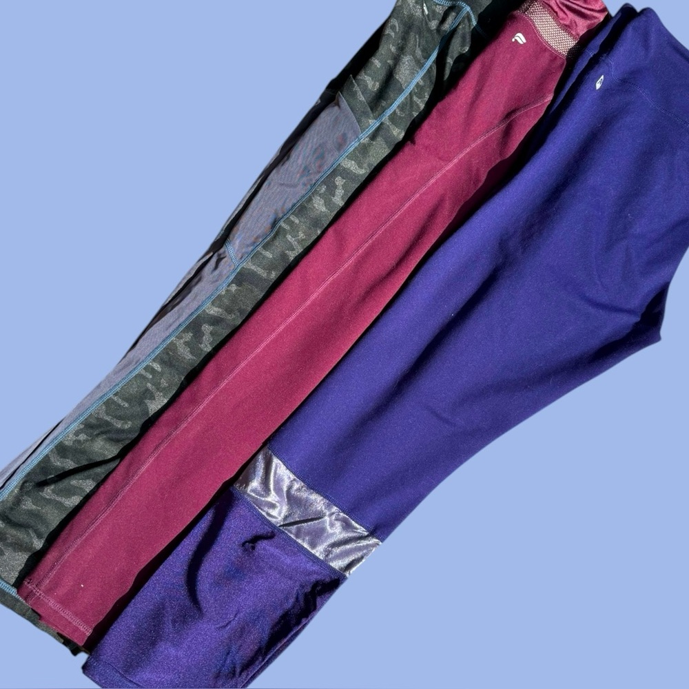 (Lot of 3) 2XL Fabletics Blue Maroon Camo Leggings Ankle Length Cropped XXL